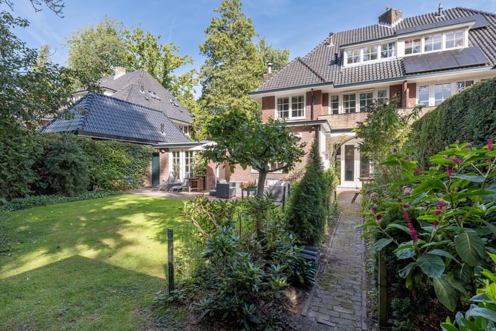 Foto 41 van Burgemeester Gülcherlaan 11