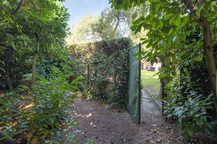 Foto 42 van Burgemeester Gülcherlaan 11