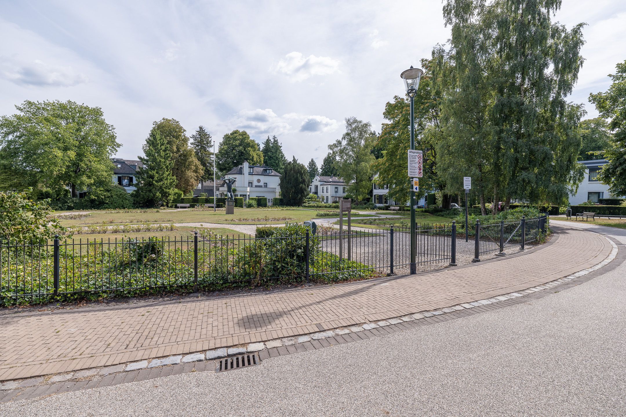 Foto 48 van Burgemeester Gülcherlaan 11