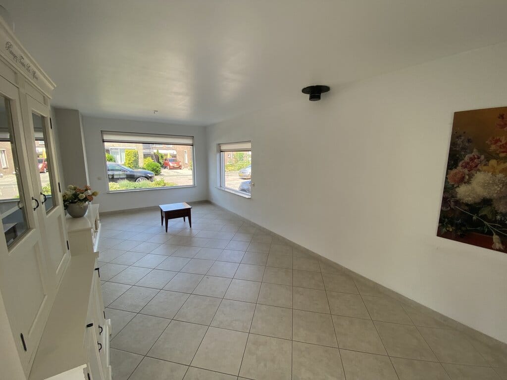 Photo 5 of van Halllaan 13