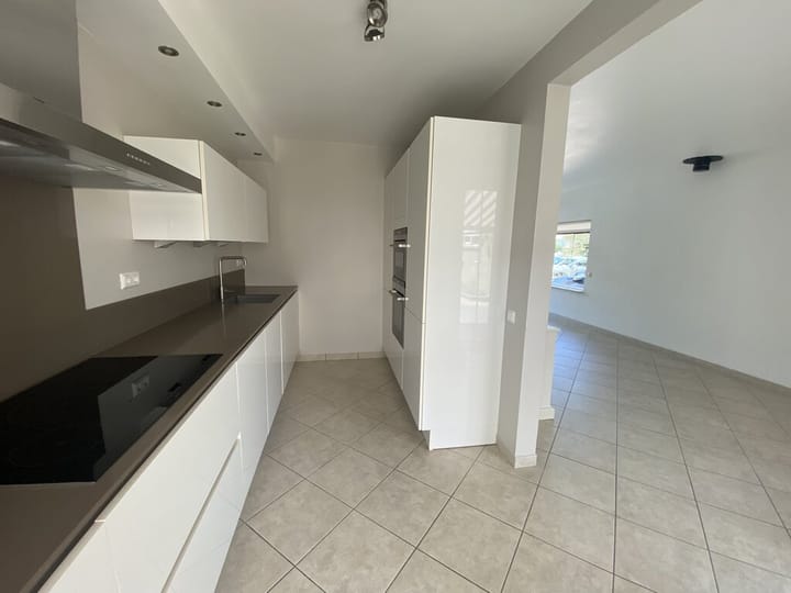 Photo 8 of van Halllaan 13