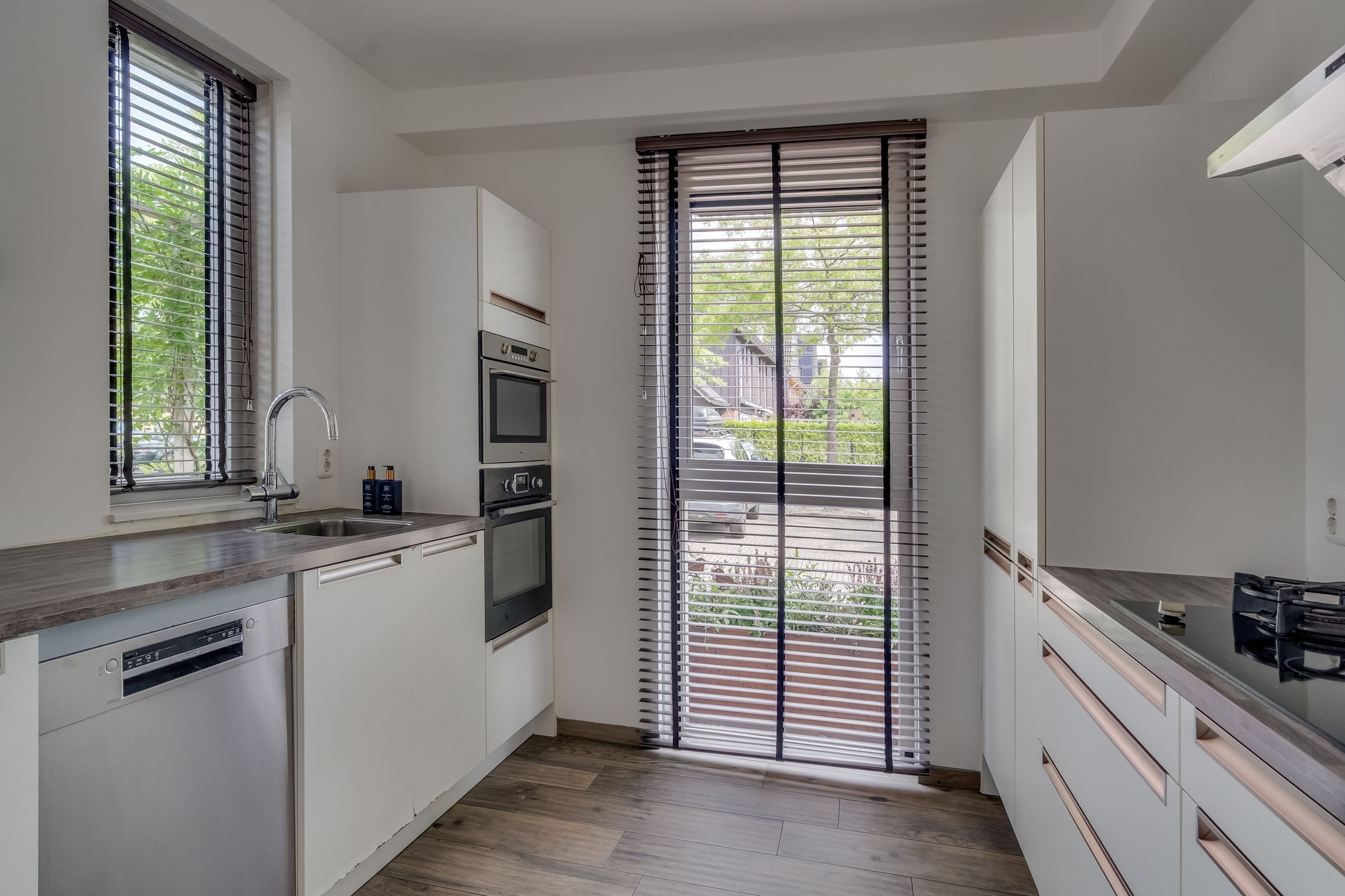 Foto 9 van Viswater 74