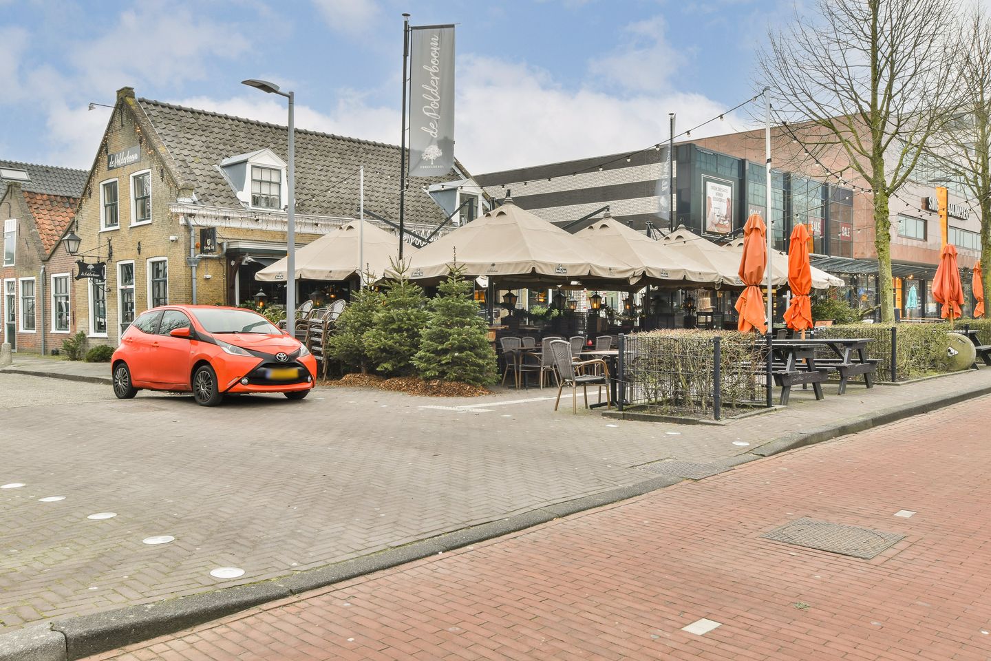 Foto 19 van Hoofdweg 706-H