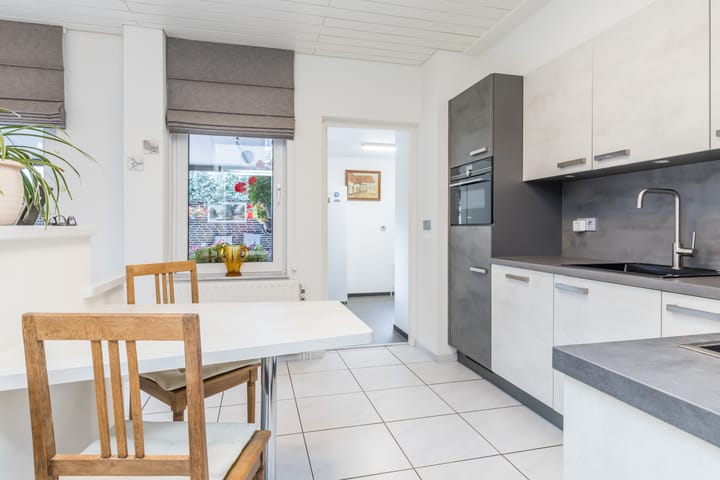 Foto 7 van Limburgerstraat 6