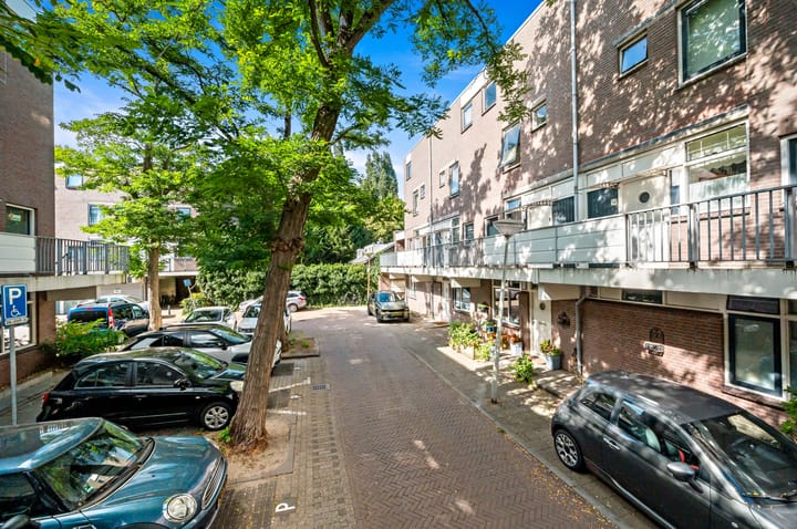 Foto 4 van Albert Rousselstraat 46