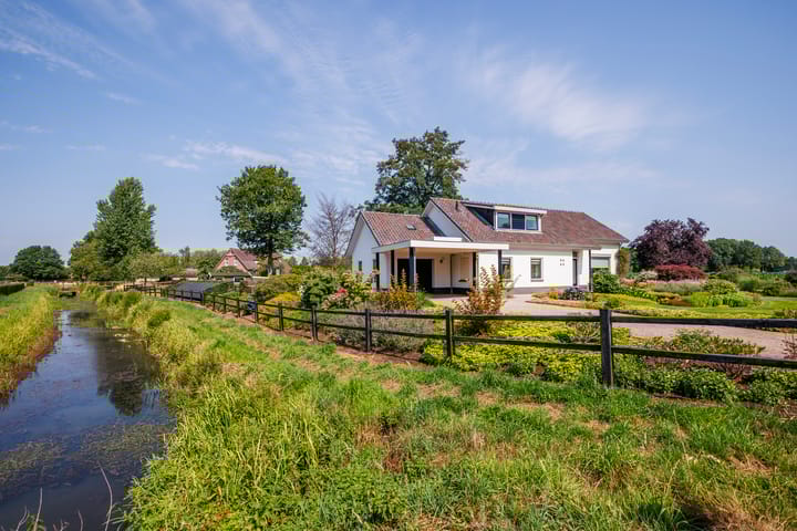 Photo 50 of Berendschotstraat 2