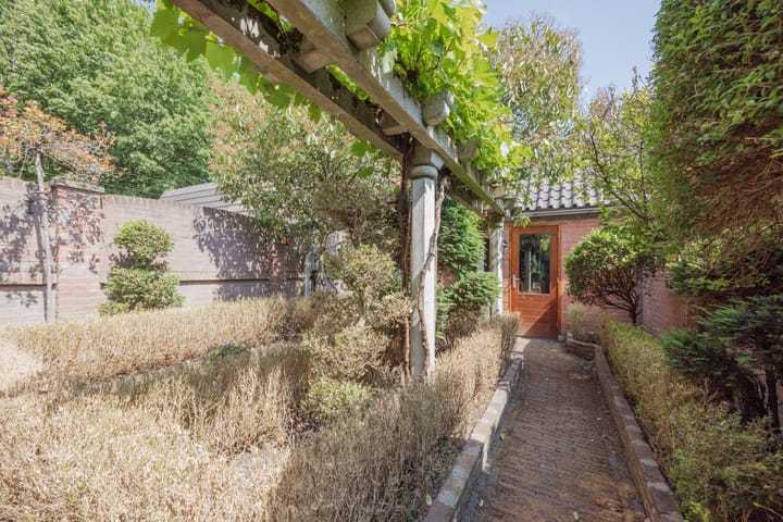 Photo 38 of van Galenstraat 25