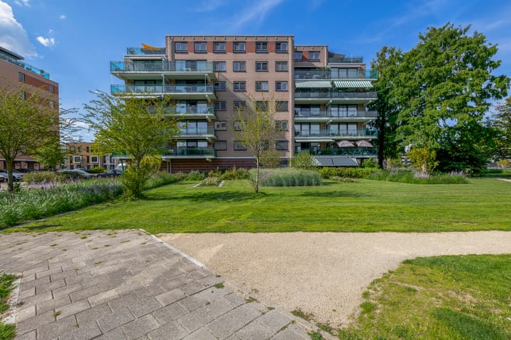 Foto 9 van Fluiterlaan 210