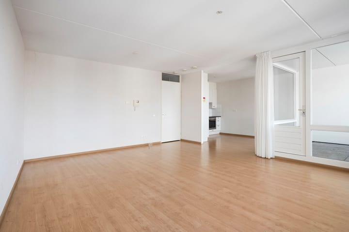 Foto 15 van Corneliusplein 97