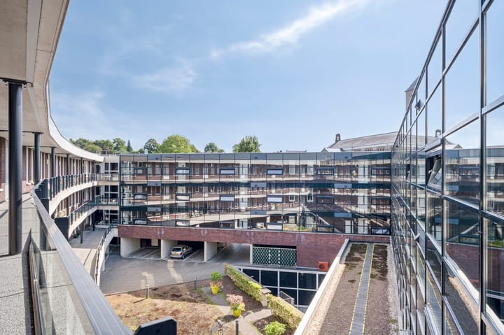 Foto 21 van Corneliusplein 97