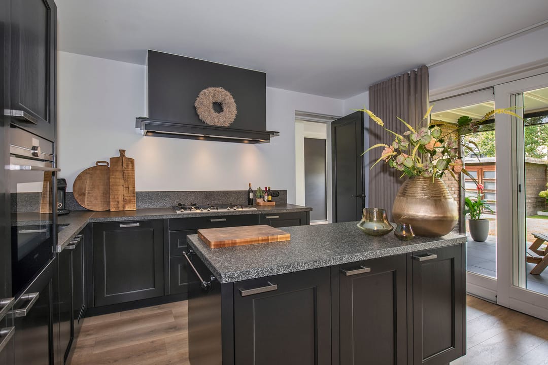 Photo 11 of Raanhuisstraat 11