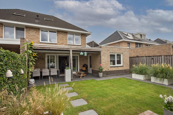 Photo 37 of Raanhuisstraat 11