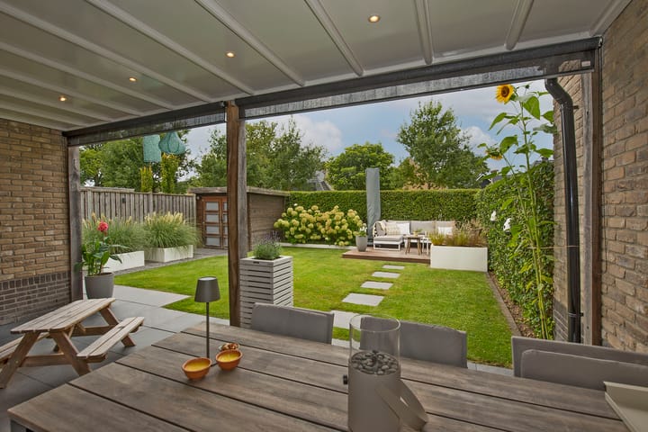 Photo 39 of Raanhuisstraat 11