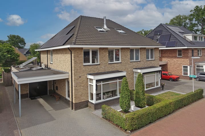 Photo 45 of Raanhuisstraat 11