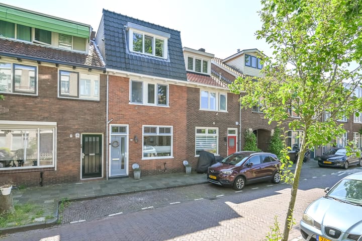 Photo 1 of Oranjeboomstraat 15