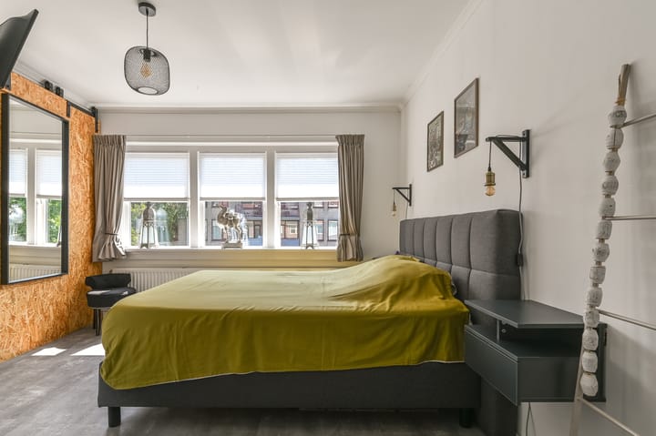 Photo 13 of Oranjeboomstraat 15