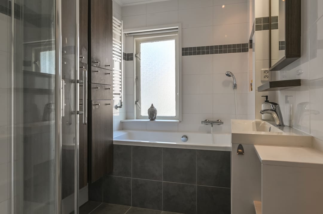 Photo 16 of Oranjeboomstraat 15