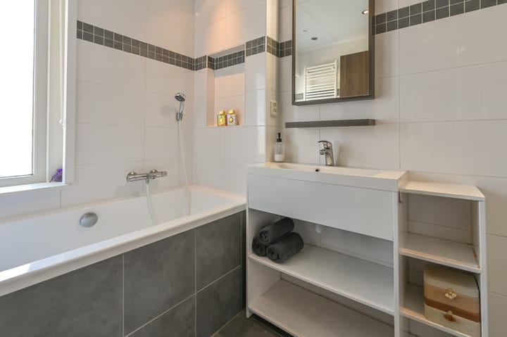 Photo 17 of Oranjeboomstraat 15