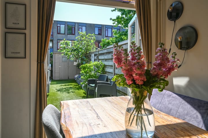 Photo 27 of Oranjeboomstraat 15