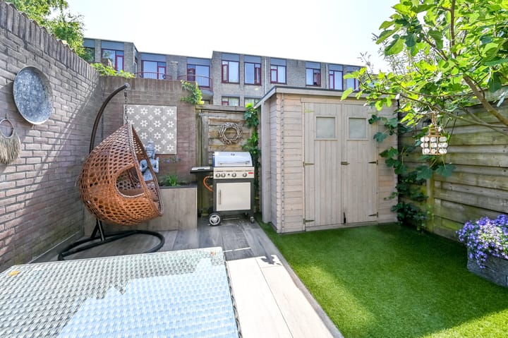 Photo 32 of Oranjeboomstraat 15