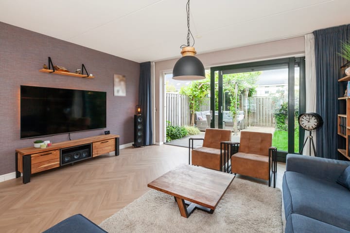 Foto 10 van Johan de Wittstraat 102