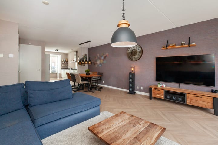 Foto 13 van Johan de Wittstraat 102