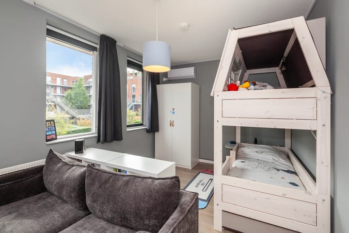 Foto 23 van Johan de Wittstraat 102