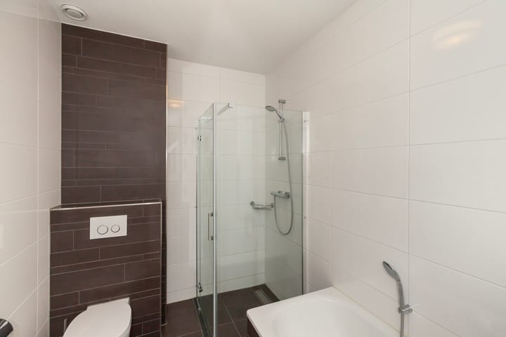 Foto 34 van Johan de Wittstraat 102