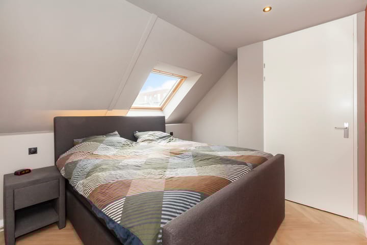 Foto 35 van Johan de Wittstraat 102