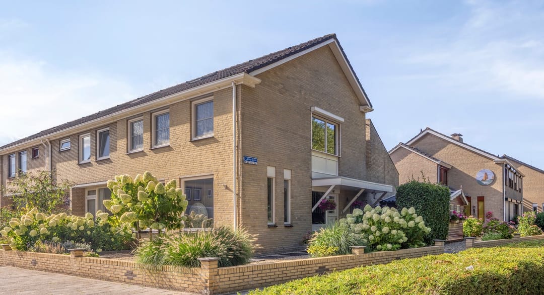 Foto 1 van Lange Dam 40