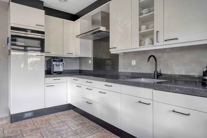 Photo 16 of Zonzijde 2