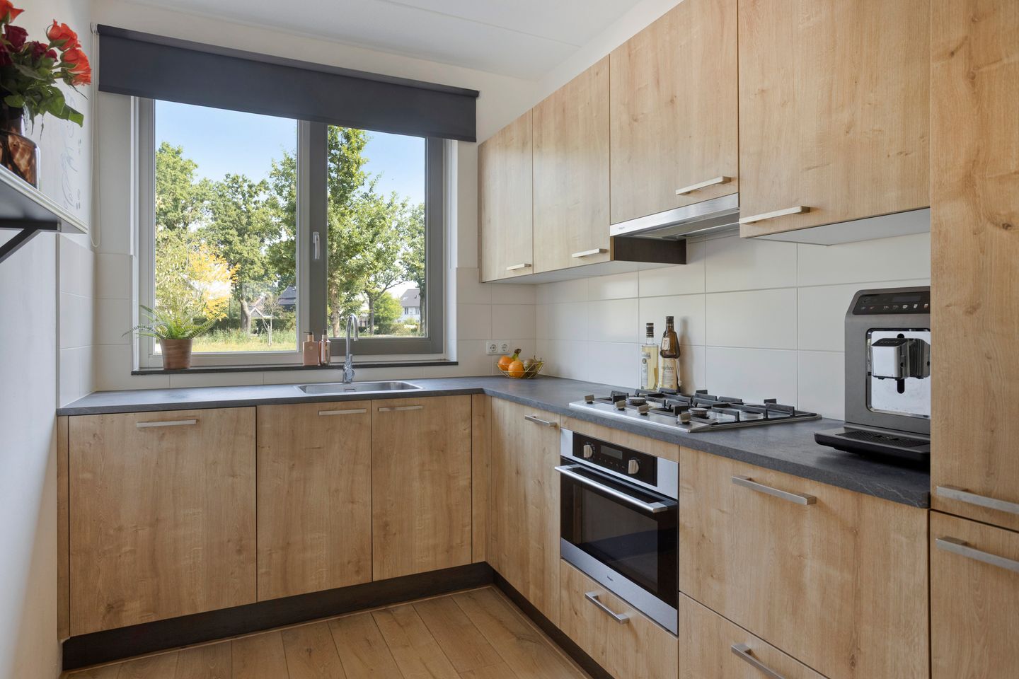 Foto 14 van Honingbij 80