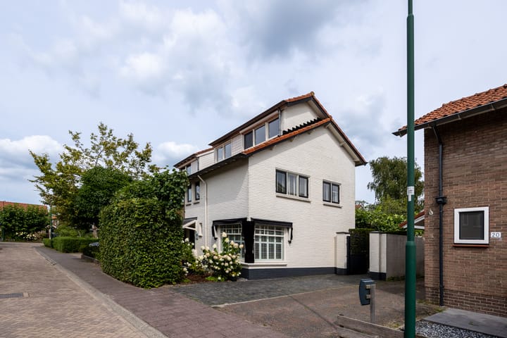 Photo 1 of Koningin Wilhelminalaan 22