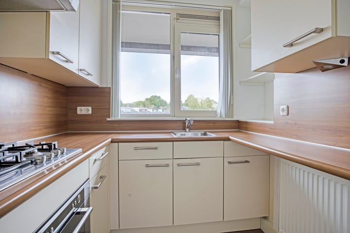 Foto 8 van Haagbeuklaan 8