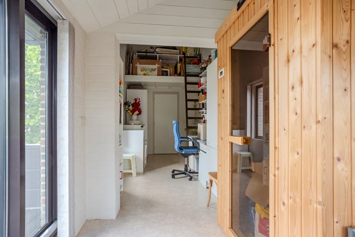 Foto 36 van Locht 83