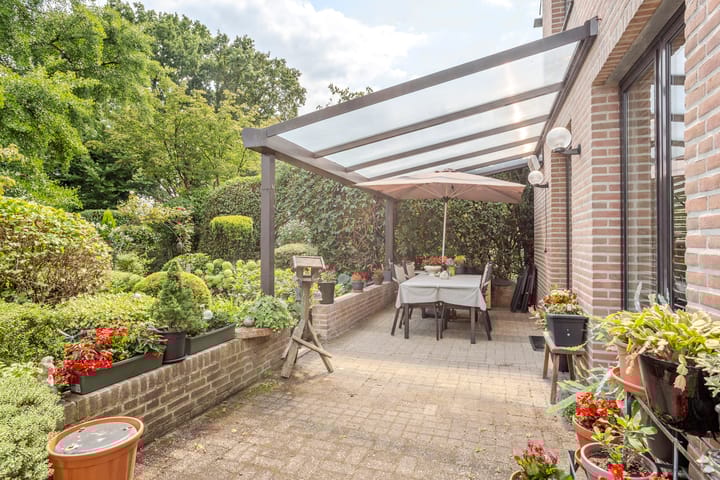 Foto 56 van Locht 83