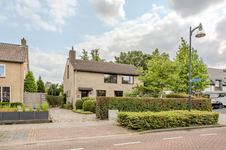 Foto 59 van Locht 83