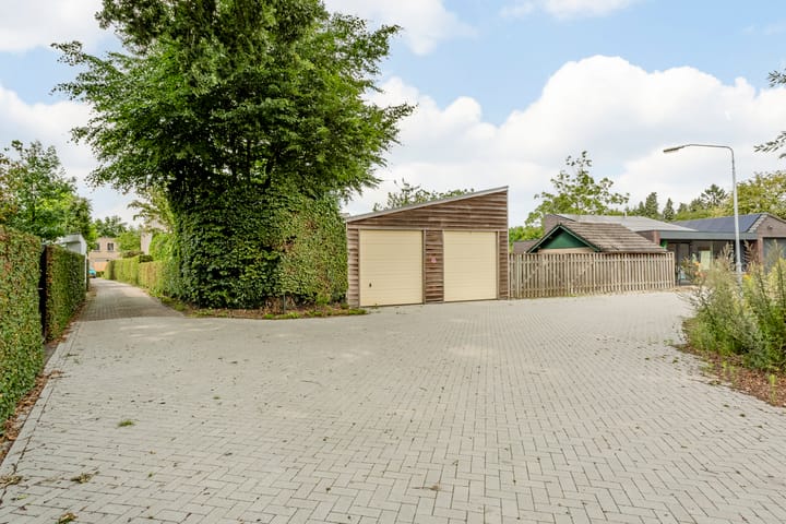 Foto 61 van Locht 83