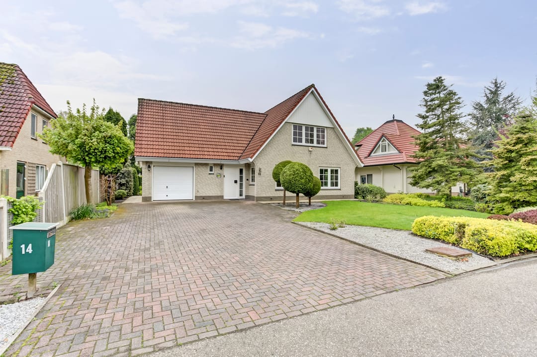 Photo 1 of Lindenlaan 14