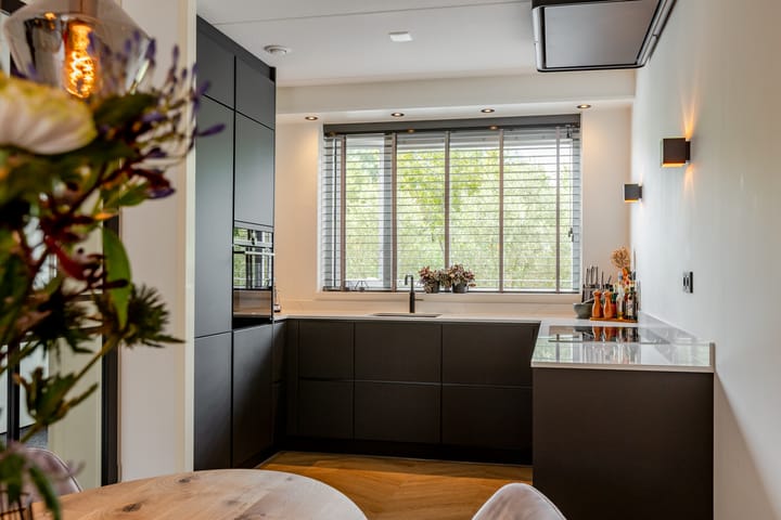 Foto 16 van Het Wapenschild 11