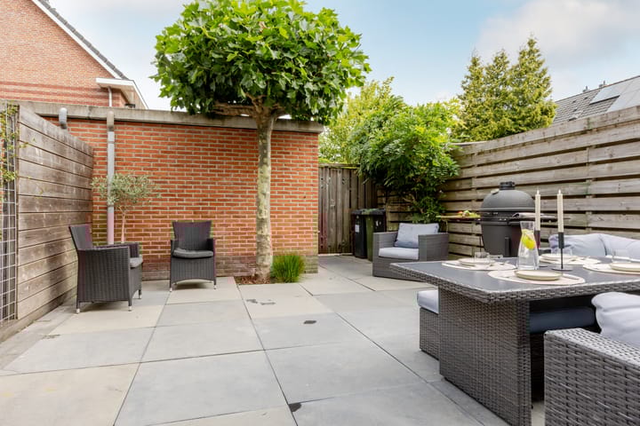 Foto 52 van Het Wapenschild 11