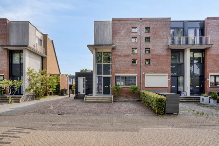 Foto 38 van Leonard Springerlaan 252