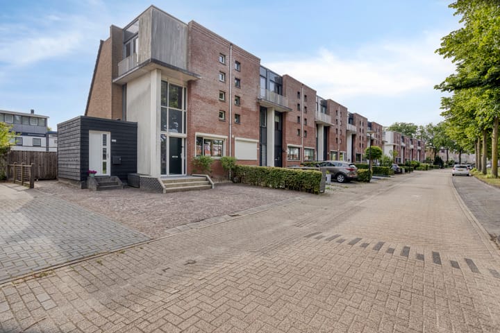 Foto 42 van Leonard Springerlaan 252