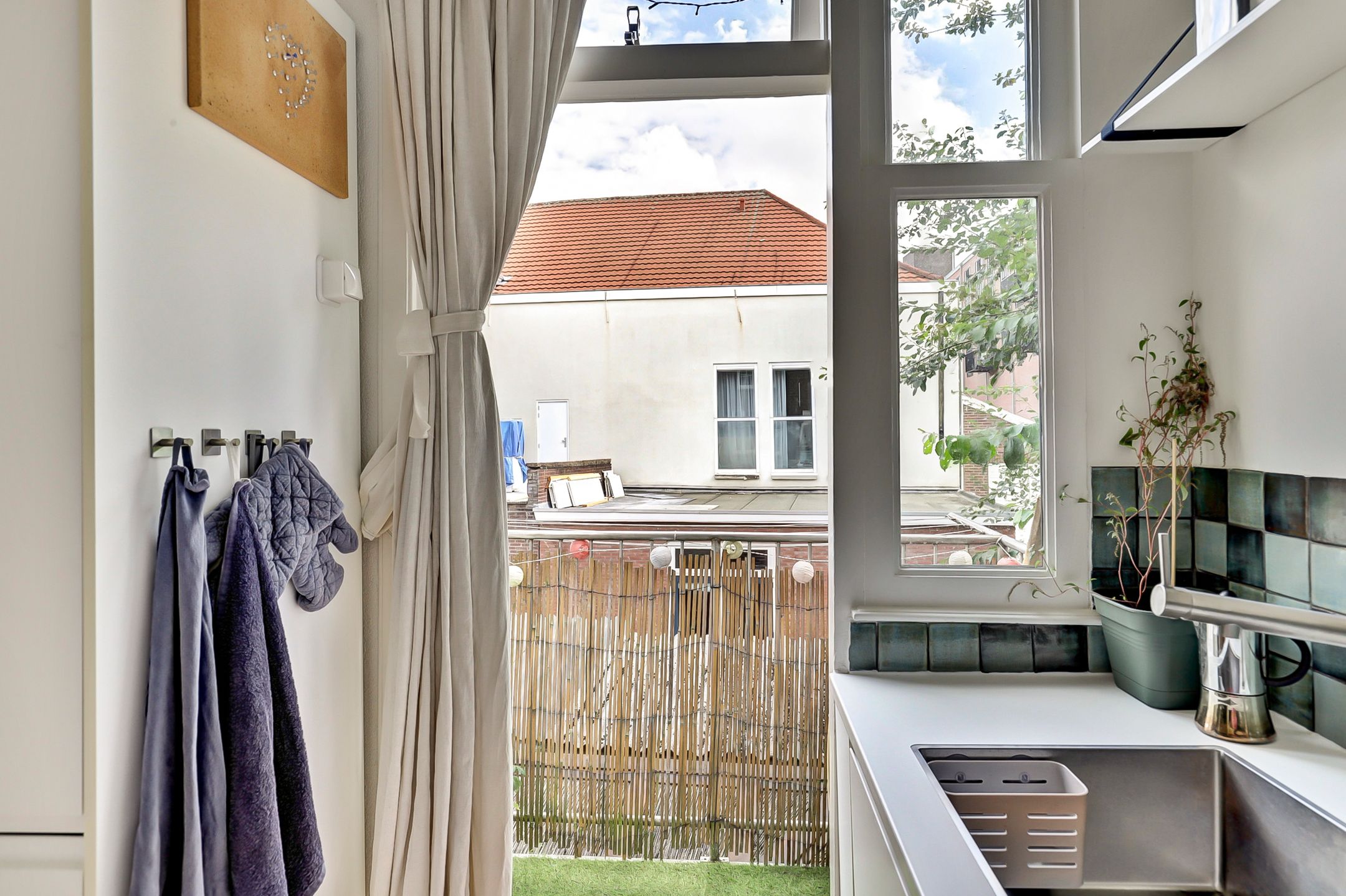 Photo 18 of Lombardstraat 46