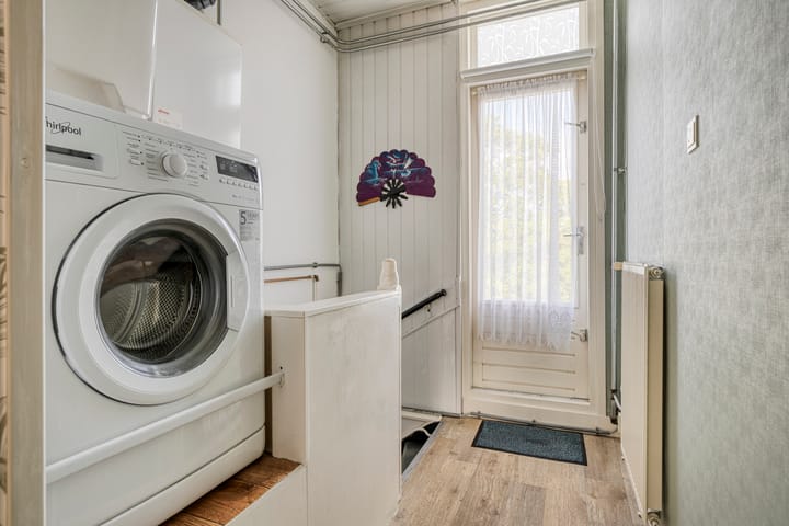 Foto 15 van Van Musschenbroekstraat 16-B