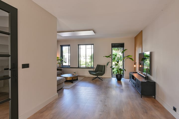 Foto 11 van Purperreiger 5