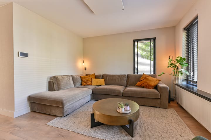 Foto 14 van Purperreiger 5