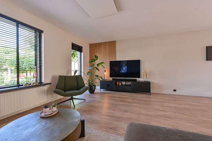 Foto 16 van Purperreiger 5