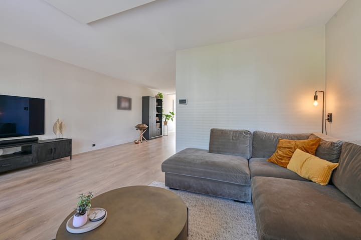 Foto 17 van Purperreiger 5