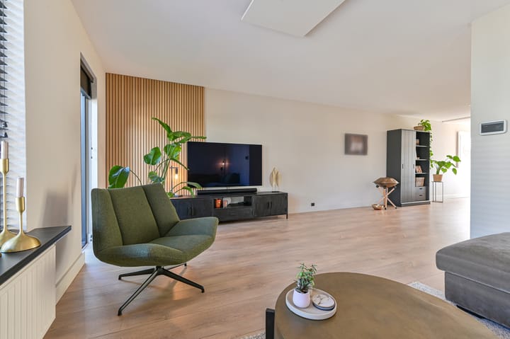 Foto 18 van Purperreiger 5